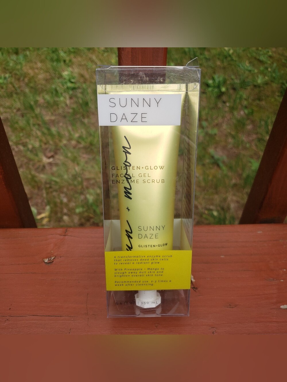 NEW Sunny Daze Glisten + Glow Facial Gel Enzyme Scrub - 5.1 fl oz